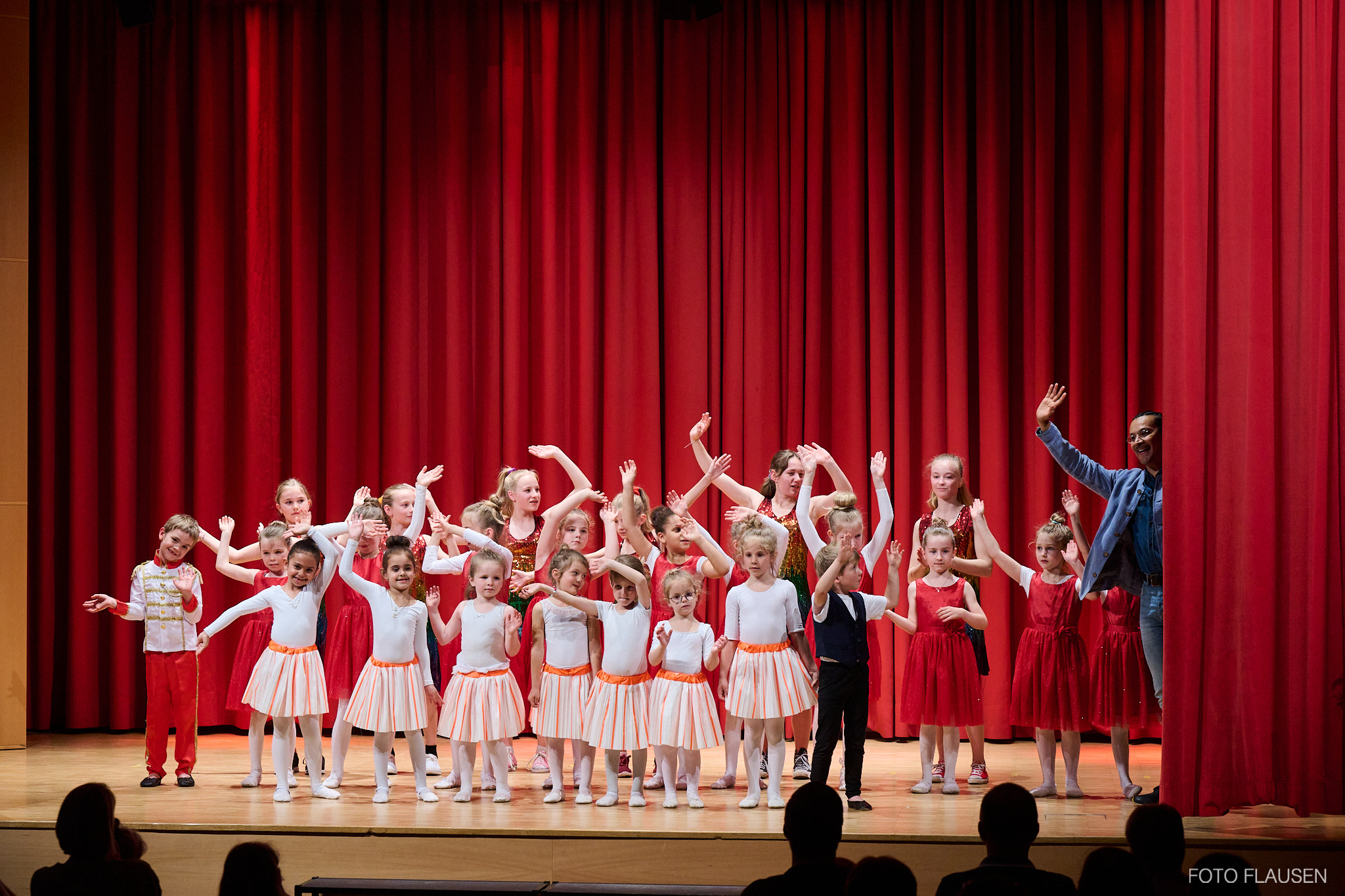 Fantastische Tänze an der Landesmusikschule Scharnstein choreographiert von Luis Hoyos