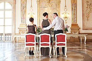 Hochzeit-Ines-Wolfram-Lucy-Schloss-Mirabell-Marmorsaal-Salzburg-_DSC8897-by-FOTO-FLAUSEN