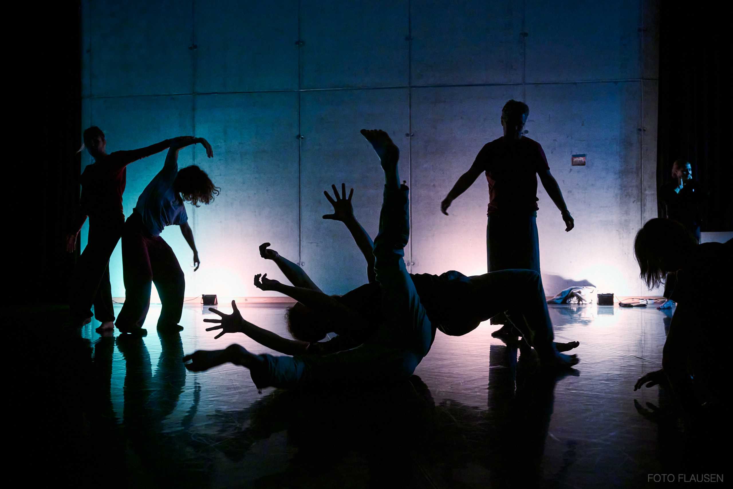 Contact Improvisation in der ARGE Salzburg vom Verein Contactus